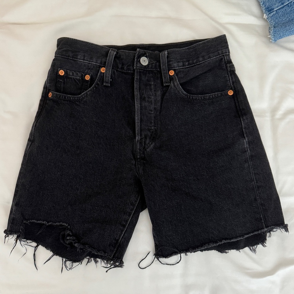 Levi’s 501 90s Shorts black mid thigh size 24